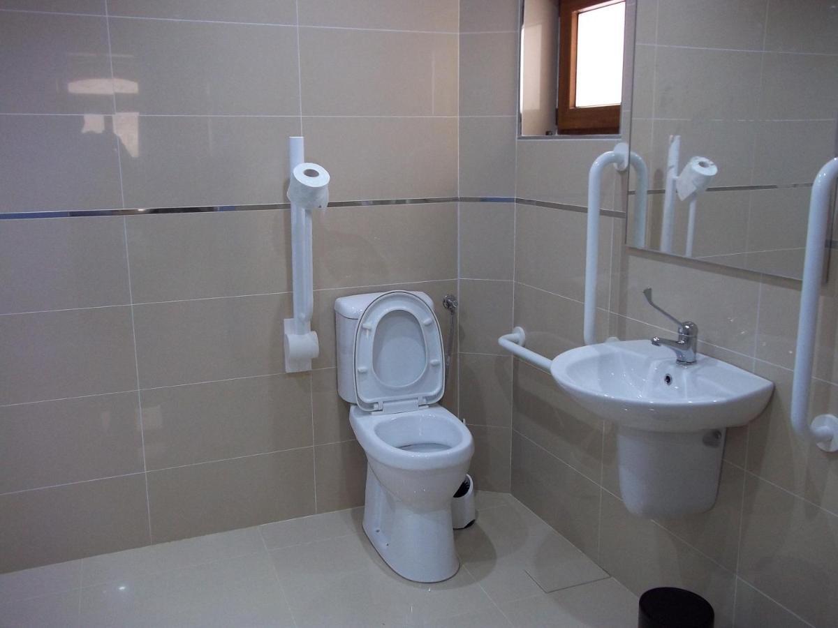 Country Inn Sannat Dış mekan fotoğraf